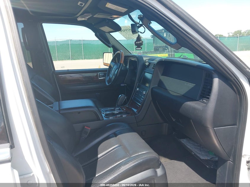 2015 LINCOLN NAVIGATOR auction photo 5