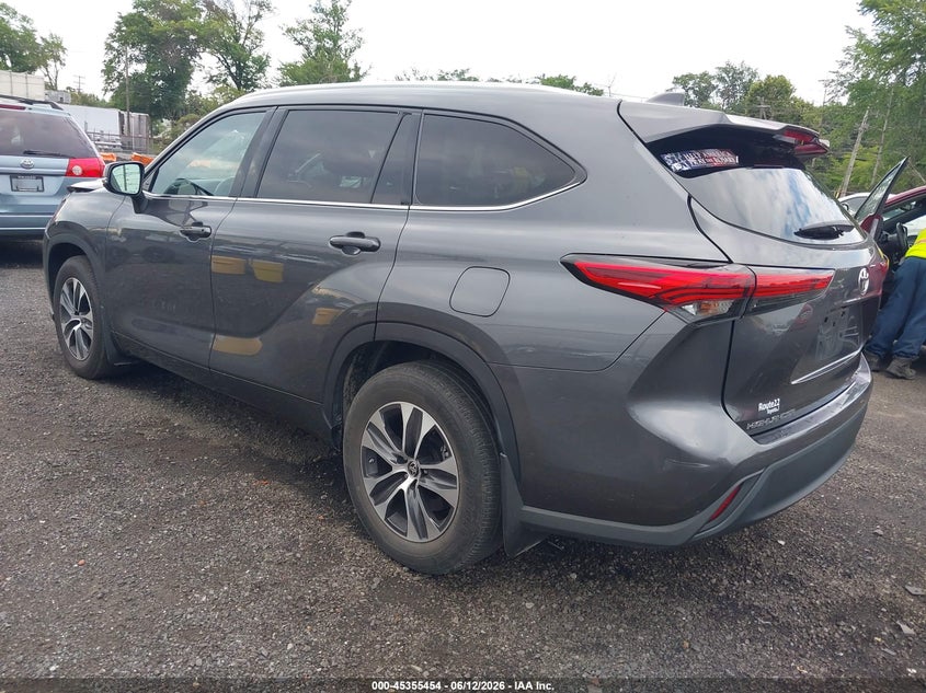 2021 TOYOTA HIGHLANDER auction photo 3