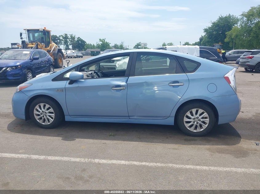 2014 TOYOTA PRIUS HATCHBACK 1.8L I-4 DOHC, VVT, 98HP