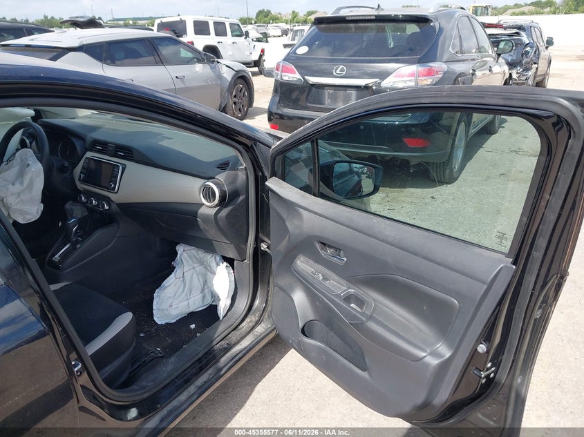 2020 NISSAN VERSA auction photo 5