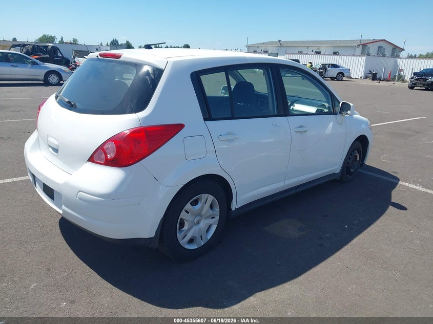 AtlanticExpress - Nissan Versa