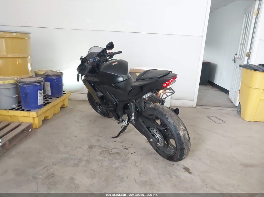 2025 YAMAHA YFZ320 auction photo 3