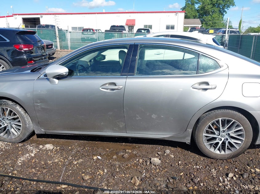 2016 LEXUS ES 350 — Photo 14