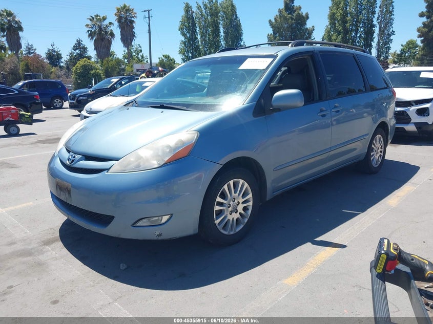 5TDZK22C88S200010 2008 TOYOTA SIENNA XLE photo 1