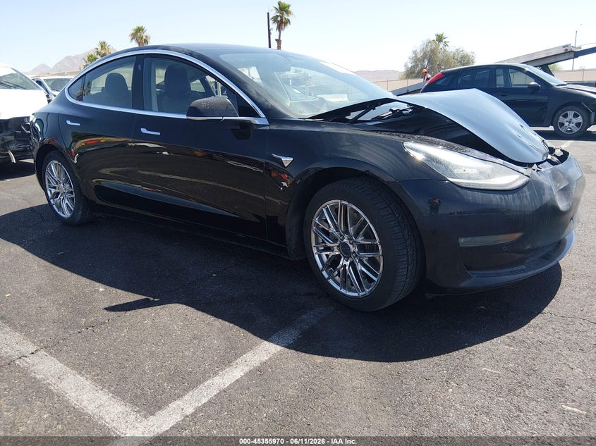 2018 TESLA MODEL 3 auction photo 1