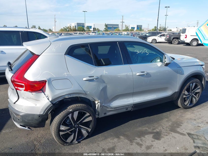 2024 Volvo Xc40 B5 Ultimate Bright Theme VIN: YV4L12UF4R2359600 Lot: 45356013