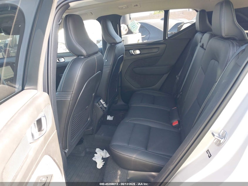 2024 Volvo Xc40 B5 Ultimate Bright Theme VIN: YV4L12UF4R2359600 Lot: 45356013