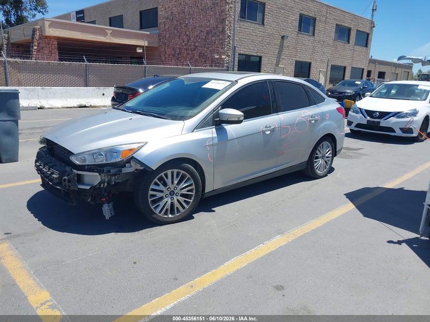2018 Ford Focus Titanium 1FADP3J27JL279404 photo 1