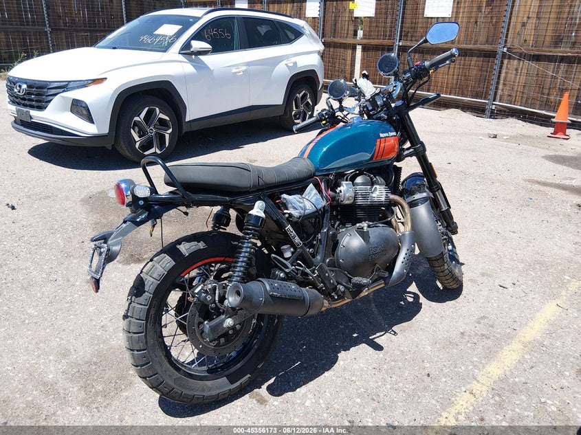2025 ROYAL ENFIELD MOTORS BEAR 650 auction photo 4