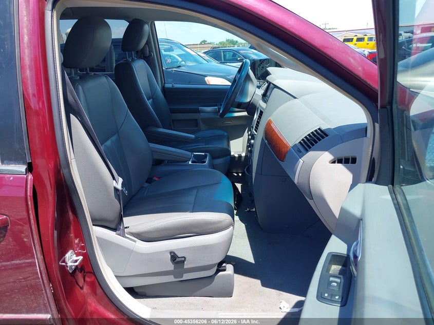 AtlanticExpress - Chrysler Town & Country