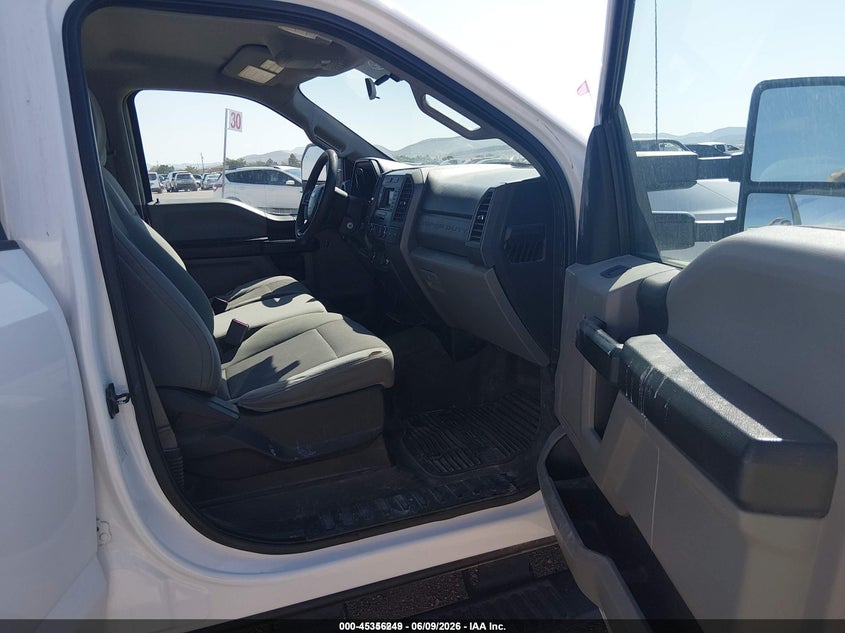 2017 FORD F-450 auction photo 5