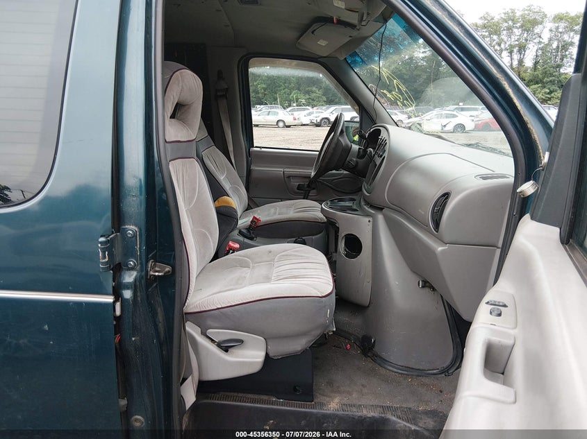 1998 FORD CLUB WAGON auction photo 5