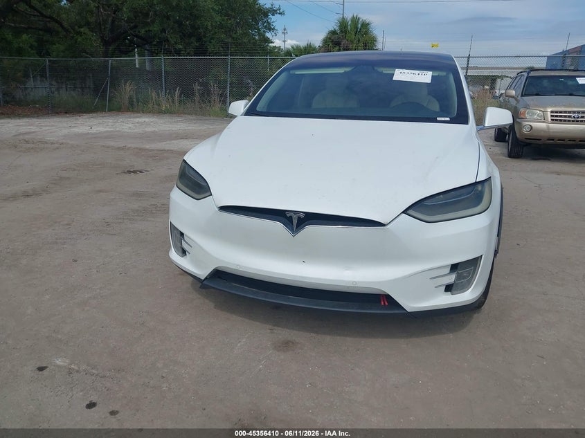 2018 Tesla Model X VIN: 5YJXCBE28JF087256 Lot: 45356410