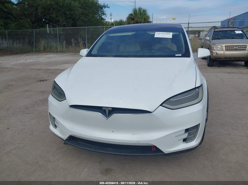 2018 Tesla Model X VIN: 5YJXCBE28JF087256 Lot: 45356410