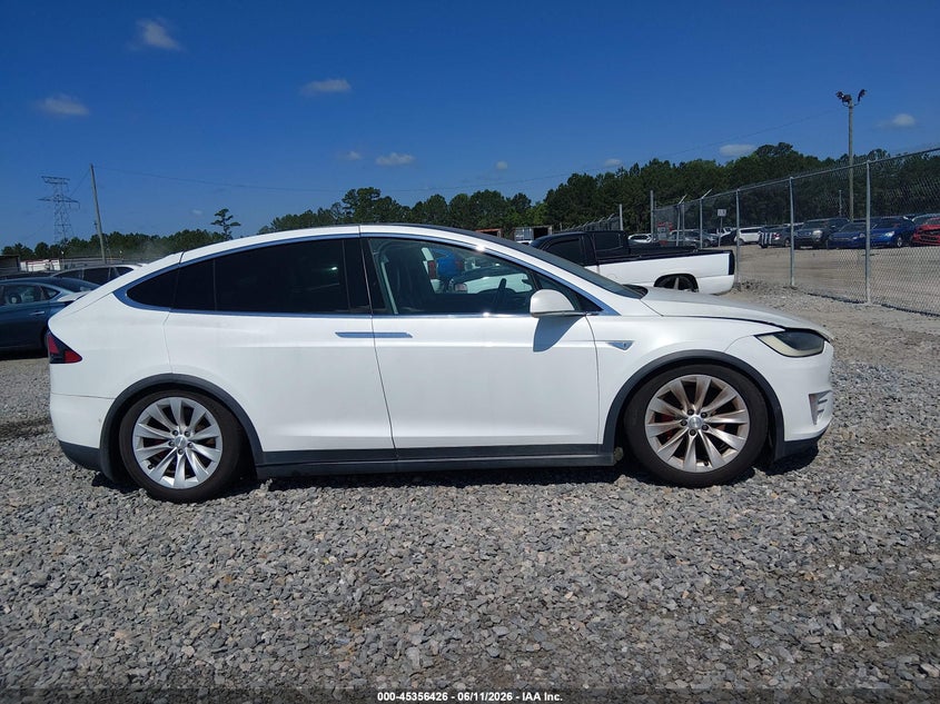 2016 Tesla Model X VIN: 5YJXCBE46GF000576 Lot: 45356426