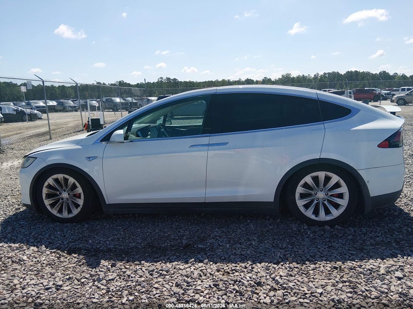 2016 Tesla Model X VIN: 5YJXCBE46GF000576 Lot: 45356426