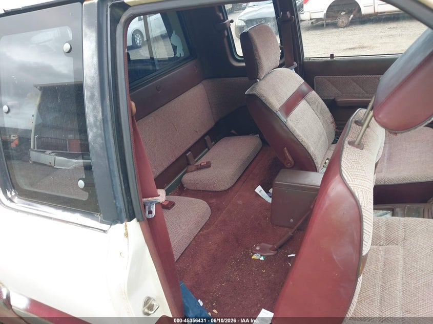 1988 MAZDA B2200 auction photo 8
