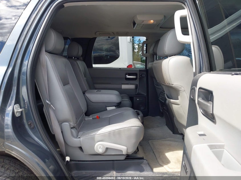 2008 Toyota Sequoia Platinum 5.7L V8 VIN: 5TDBY67A48S021526 Lot: 45356453