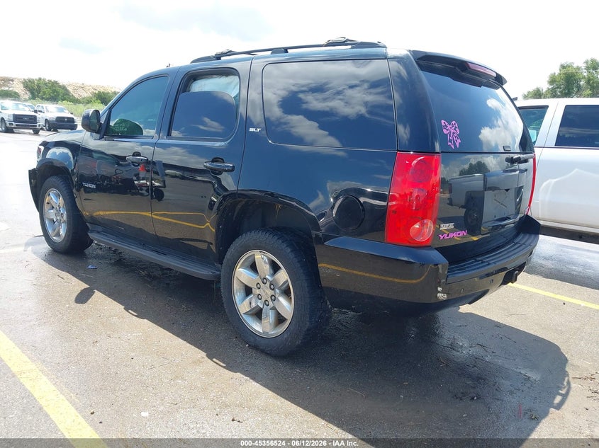 2012 GMC YUKON auction photo 3
