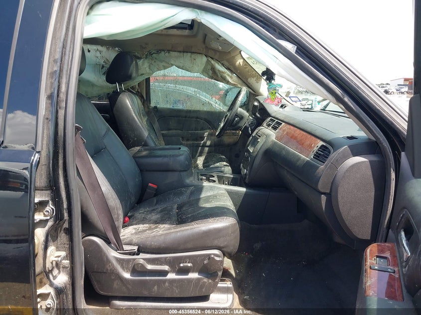 2012 GMC YUKON auction photo 5