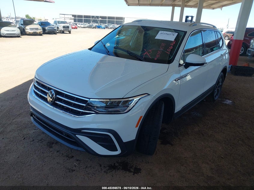 2024 VOLKSWAGEN TIGUAN auction photo 2