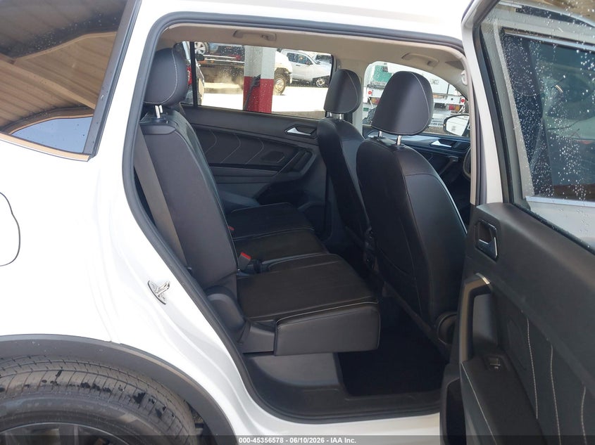 2024 VOLKSWAGEN TIGUAN auction photo 8