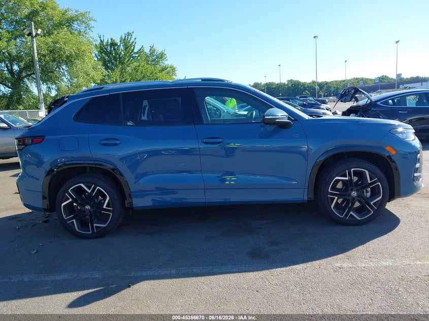 VOLKSWAGEN TIGUAN 2025 VIN 3VVLR7RM4SM052217