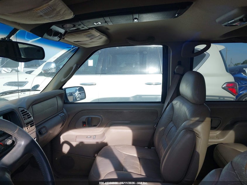 AtlanticExpress - Chevrolet Suburban 1500