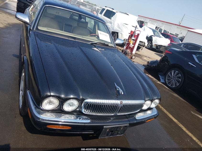 2002 Jaguar Xj8 Vanden Plas VIN: SAJDA24C02LF41652 Lot: 45357025