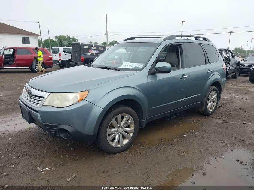 Vin: jf2shadc1ch450923, lot: 45855143, subaru forester 2.5x premium 20122