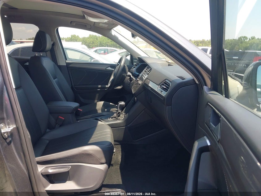 2023 VOLKSWAGEN TIGUAN auction photo 5