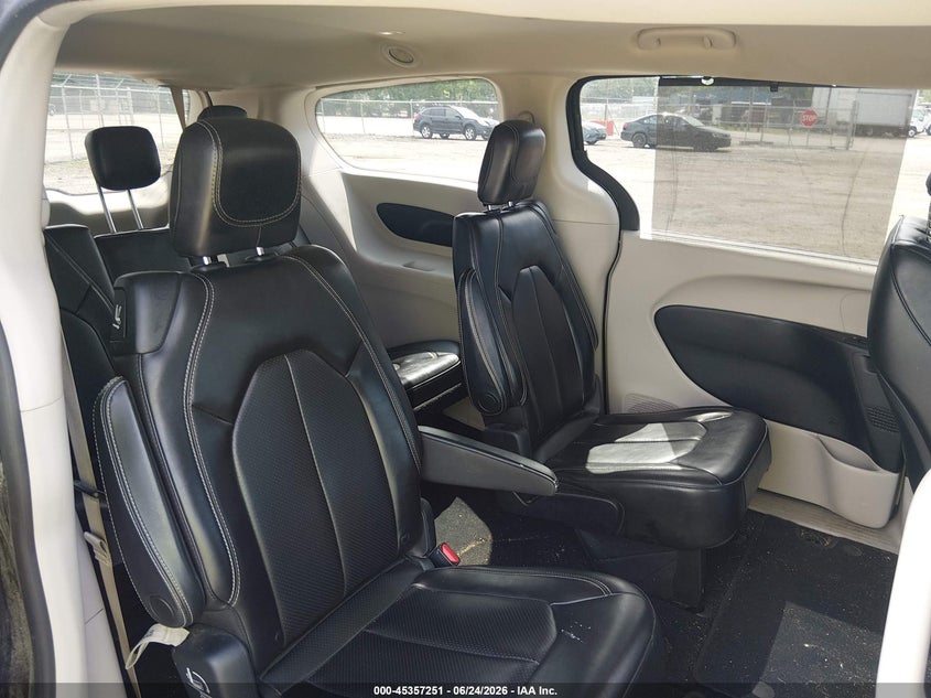 2020 Chrysler Voyager Lxi VIN: 2C4RC1DG3LR185425 Lot: 45357251