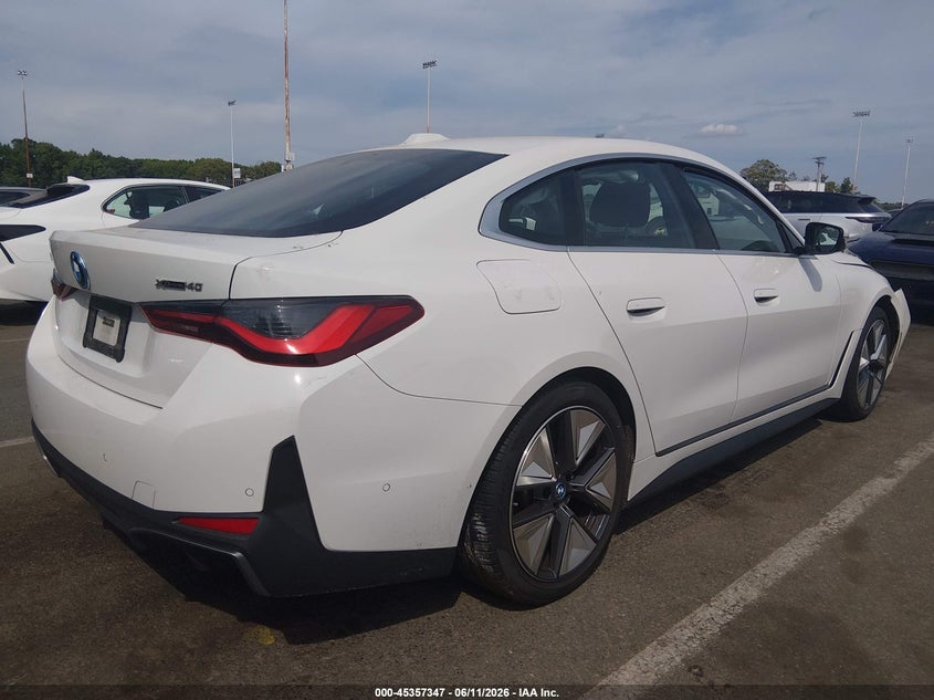 Vin: wby83fb08rfs60438, lot: 45855308, bmw i4 gran coupe xdrive40 20244