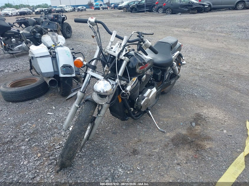 JH2RC44032M615015 2002 Honda Vt750 Dc photo 1
