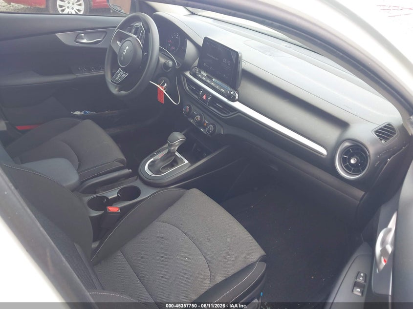 VIN 3KPF24AD0RE793348 2024 KIA FORTE LXS