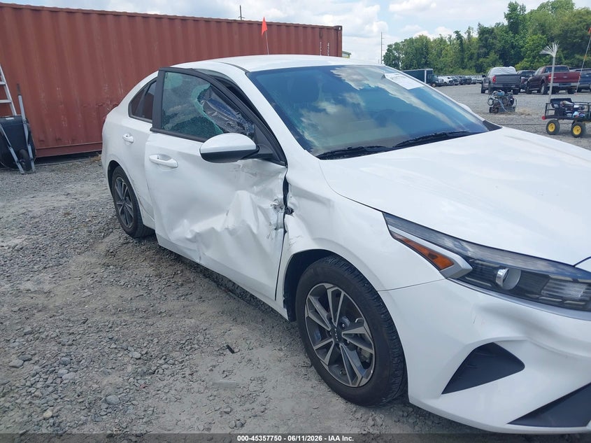 VIN 3KPF24AD0RE793348 2024 KIA FORTE LXS