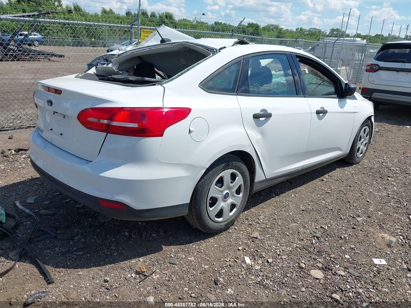 VIN 1FADP3E22JL326459 2018 FORD FOCUS S