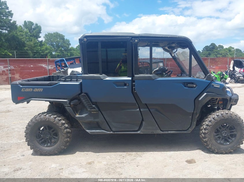 2026 CAN-AM/ BRP TRAXTER CAN-AM DEFENDER MAX 3