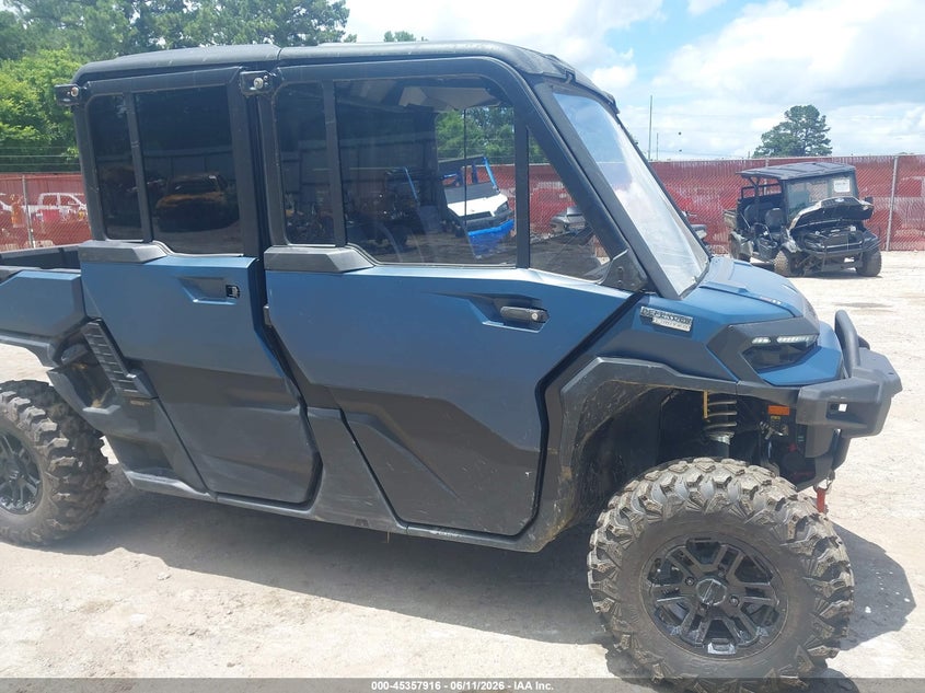 2026 CAN-AM/ BRP TRAXTER CAN-AM DEFENDER MAX 3