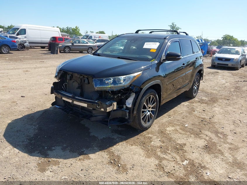 2018 Toyota Highlander Se 5TDJZRFH2JS553825 photo 1