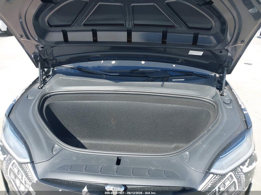 2022 Tesla Model X Dual Motor All-Wheel Drive VIN: 7SAXCAE50NF357366 Lot: 45357957