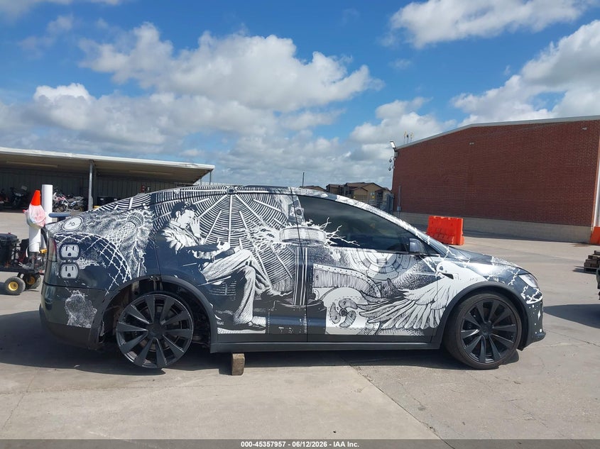 2022 Tesla Model X Dual Motor All-Wheel Drive VIN: 7SAXCAE50NF357366 Lot: 45357957