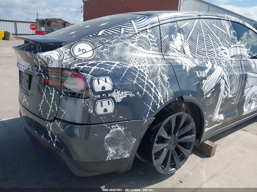 2022 Tesla Model X Dual Motor All-Wheel Drive VIN: 7SAXCAE50NF357366 Lot: 45357957