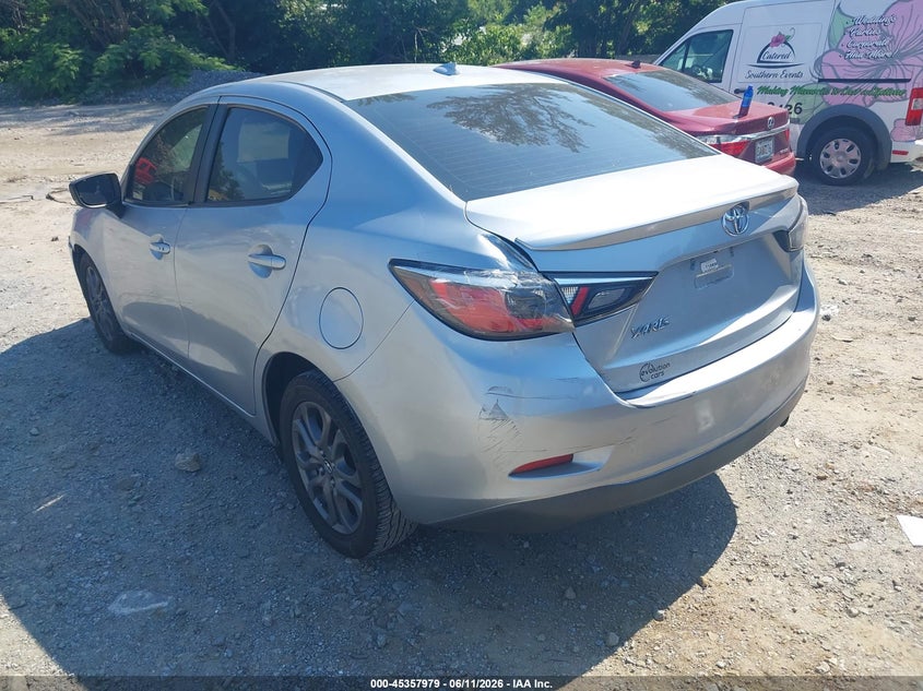 2019 TOYOTA YARIS auction photo 3