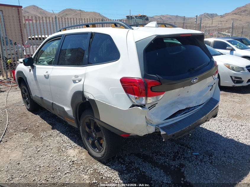 2023 SUBARU FORESTER auction photo 3