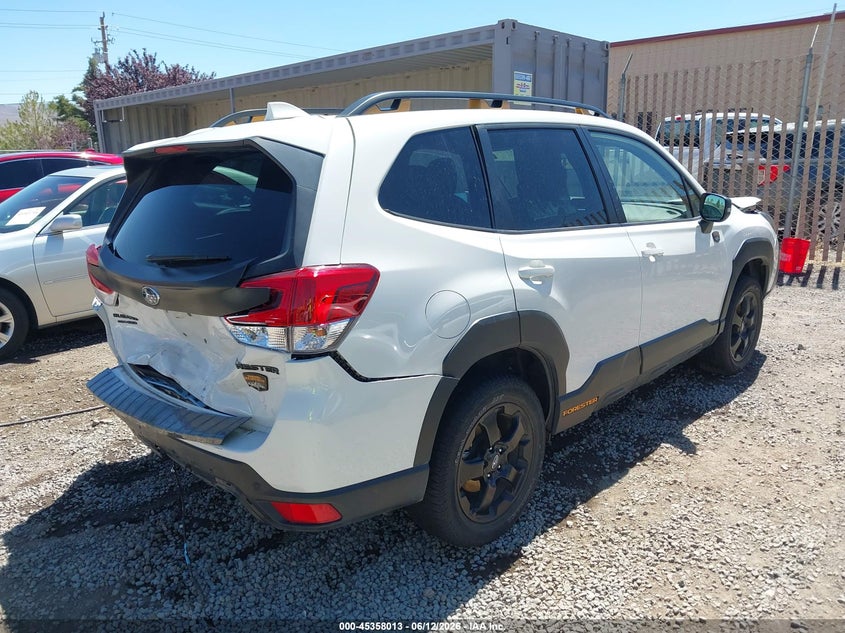 2023 SUBARU FORESTER auction photo 4