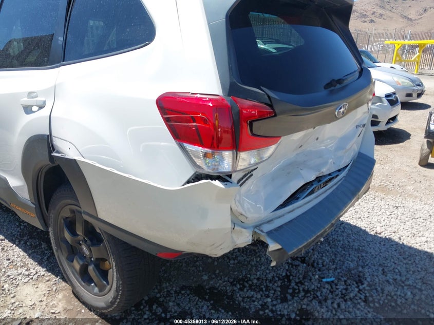 2023 SUBARU FORESTER auction photo 6