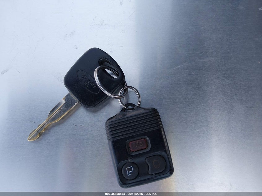 2000 Mercury Mountaineer VIN: 4M2DU86P8YUJ09989 Lot: 45358154