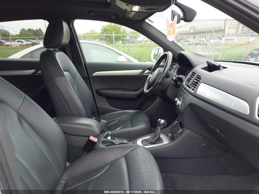 AUDI Q3 2016 VIN WA1EFCFS1GR011250