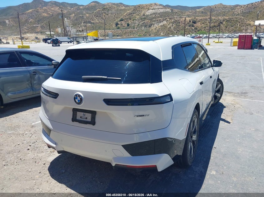 Vin: wb523cf07rcn33169, lot: 45856279, bmw ix xdrive50 20244